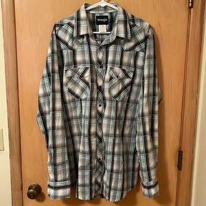 Wrangler Men’s Pearl Snap Button Down Longsleeve Shirt